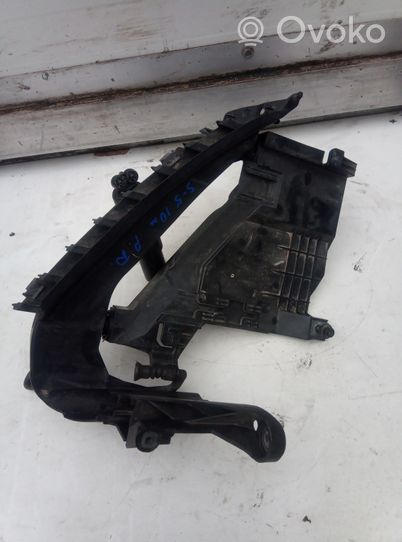 Audi S5 Headlight/headlamp mounting bracket 