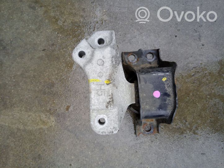 Nissan Pulsar Engine mount bracket 