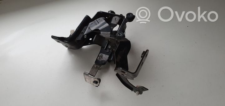 Toyota Prius (XW50) Supporto pompa ABS 