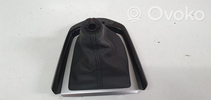 Mazda CX-3 Rivestimento in plastica cornice della leva del cambio 