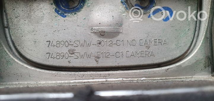 Honda CR-V Tailgate/boot lid lock trim 