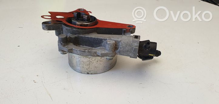 Nissan X-Trail T32 Vacuum pump 