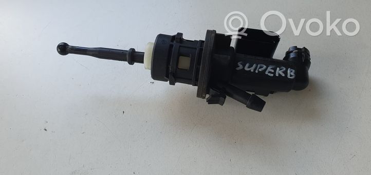 Skoda Superb B6 (3T) Clutch slave cylinder 