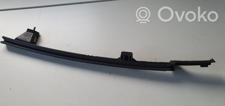 Hyundai Santa Fe Rear door windshield rail 