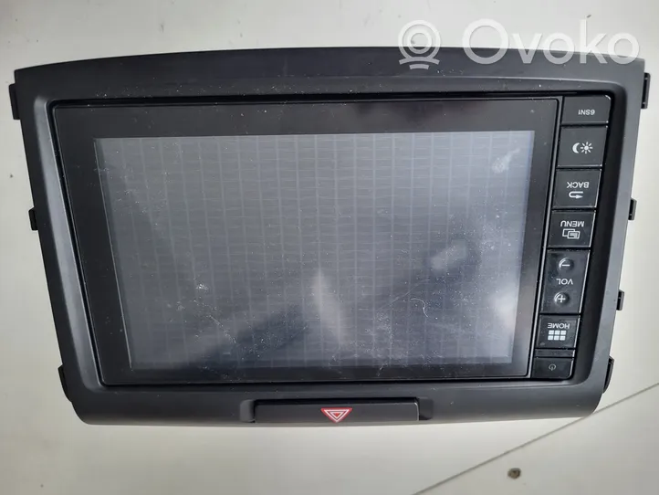 Honda CR-V Panel / Radioodtwarzacz CD/DVD/GPS 
