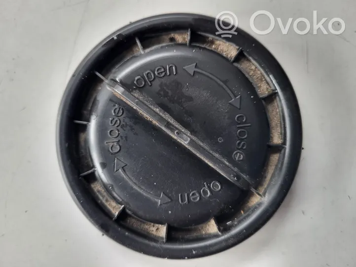 Opel Insignia B Priekinio žibinto dangtelis 
