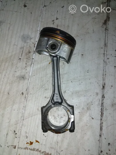 Toyota Prius (XW50) Piston avec bielle 