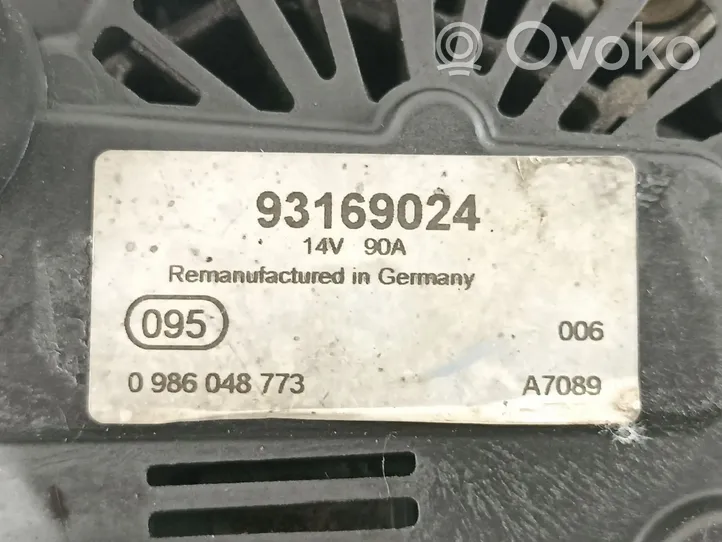 Opel Combo C Generatore/alternatore 93169024