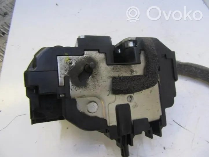 Nissan Qashqai+2 Rear door lock 82501JD90C