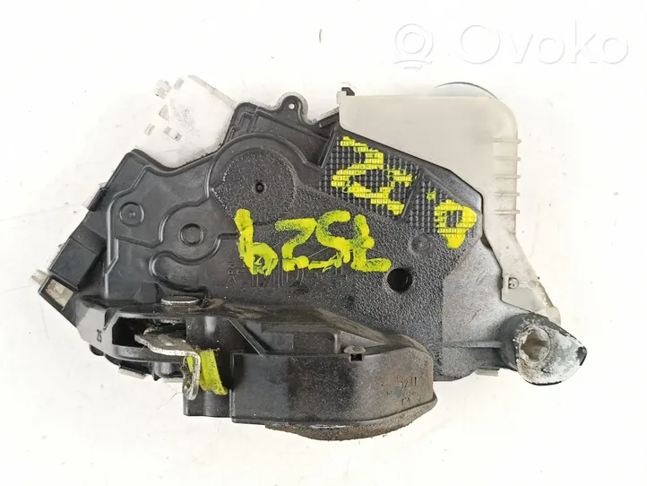 Toyota Prius (XW30) Zamek drzwi przednich 6904052340