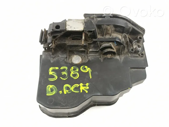 BMW X3 E83 Serratura portiera anteriore 7167072