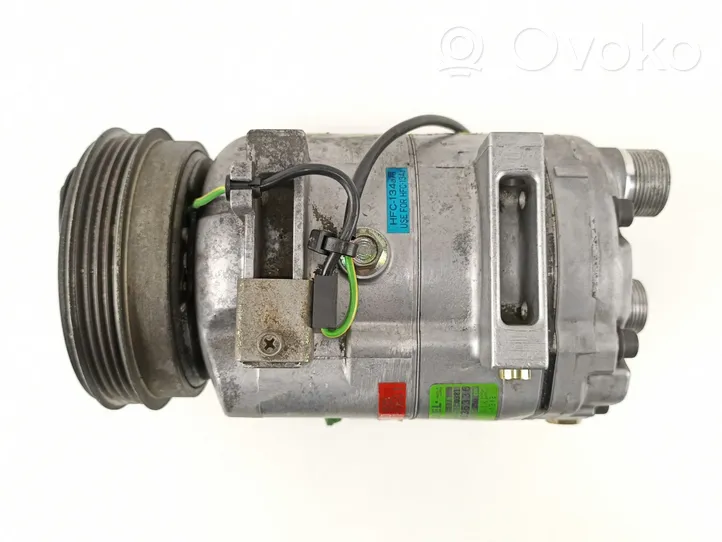 Audi A4 S4 B5 8D Ilmastointilaitteen kompressorin pumppu (A/C) 8D0260805