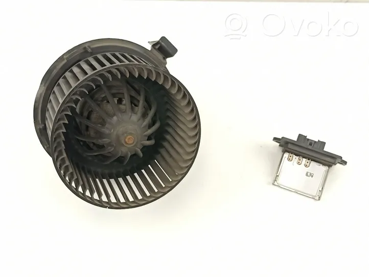 Nissan Micra C+C Pečiuko ventiliatorius/ putikas 27226AX100
