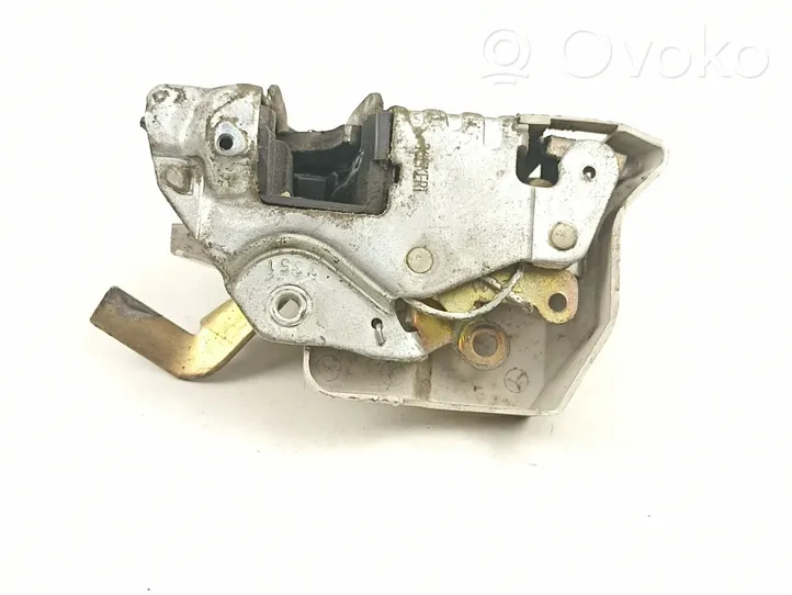 Mercedes-Benz E W124 Etuoven lukko A1247300535