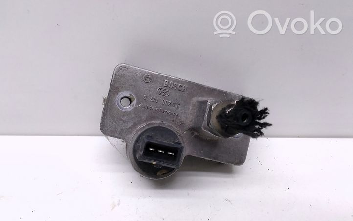 Audi 80 90 S2 B4 Air pressure sensor 0281002018