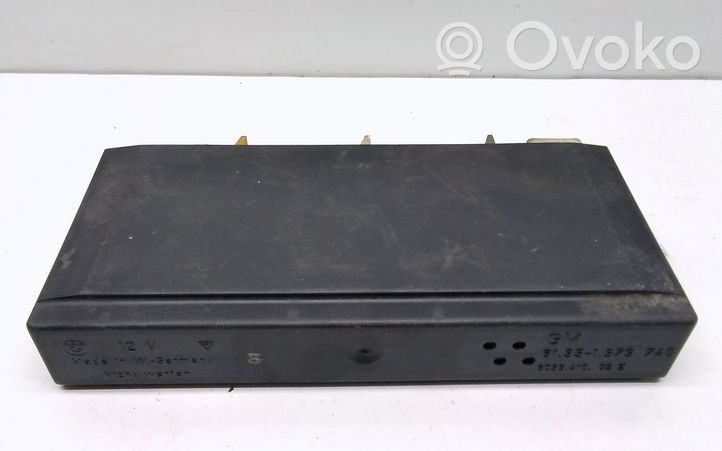 BMW 5 E34 Module confort 1379740