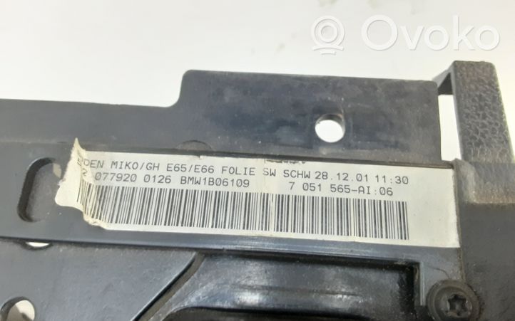 BMW 7 E65 E66 Console centrale 7051565