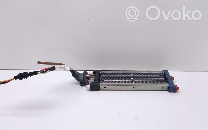 Volkswagen PASSAT B5.5 Radiateur électrique de chauffage auxiliaire 3B0963235