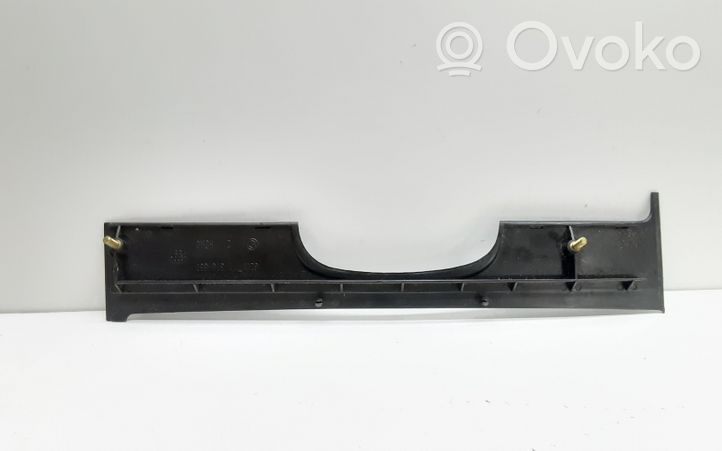 BMW 3 E30 Cornice cruscotto 1370657