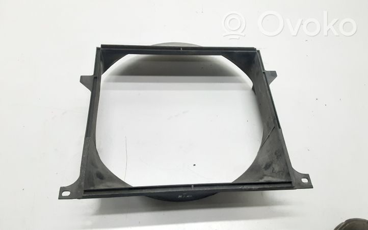 BMW 3 E30 Convogliatore ventilatore raffreddamento del radiatore 1712622