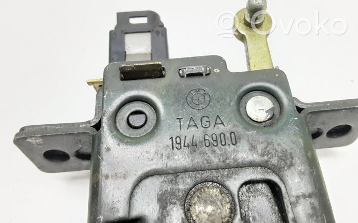 BMW 5 E34 Zamek klapy tylnej / bagażnika 1944690