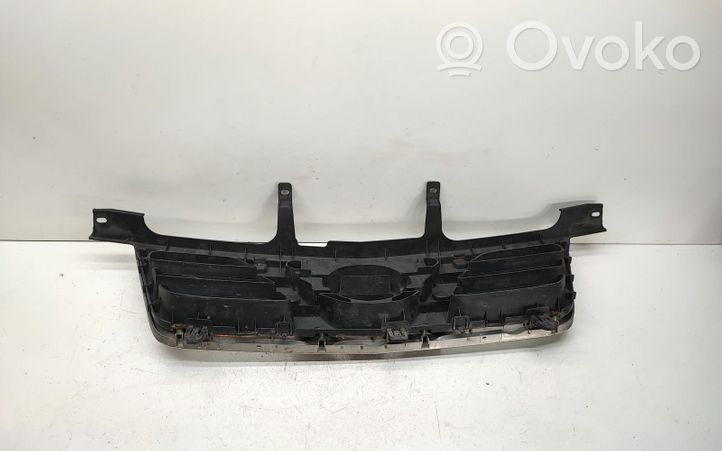 Nissan X-Trail T30 Grille calandre supérieure de pare-chocs avant 623108H700