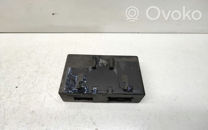 Nissan Primera Oven keskuslukituksen ohjausyksikön moduuli 284502F907