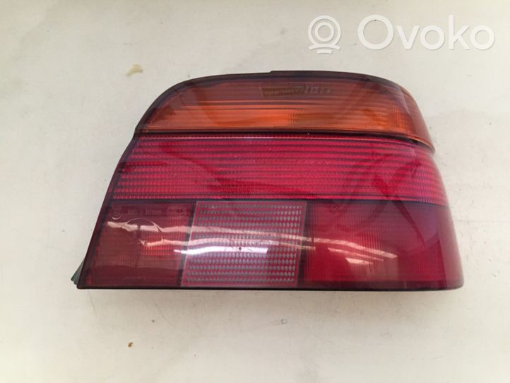 BMW 5 E39 Rear/tail lights 8358032