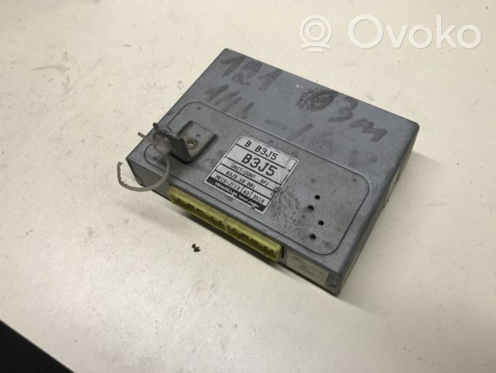 Mazda 121 Sterownik / Moduł ECU B3J518881