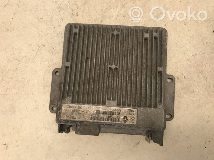 Renault Clio I Variklio valdymo blokas 7700667277