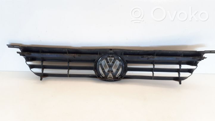 Volkswagen Polo III 6N 6N2 6NF Griglia superiore del radiatore paraurti anteriore 