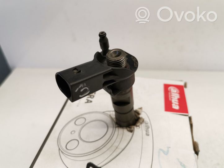 Volkswagen PASSAT B6 Injecteur de carburant 03L130277