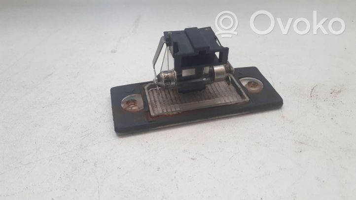 Volkswagen Bora Lampa oświetlenia tylnej tablicy rejestracyjnej 1J5943021