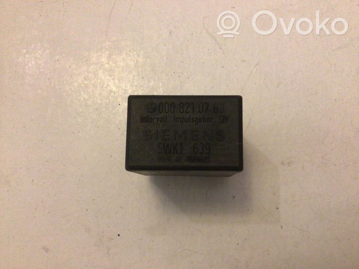Mercedes-Benz 200 300 W123 Other relay 0008210763