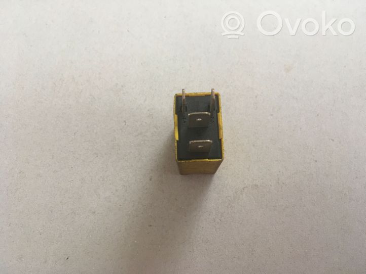 Opel Vectra B Other relay GM24433728