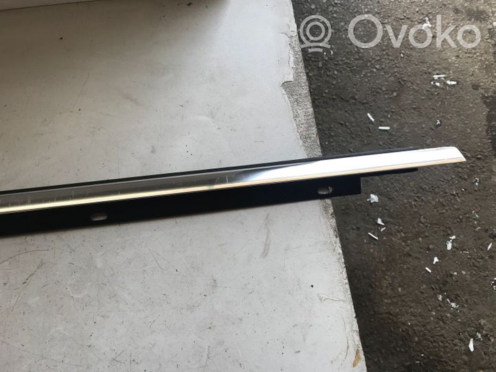 Audi A4 S4 B6 8E 8H Rivestimento modanatura del vetro della portiera anteriore 8E0853284B