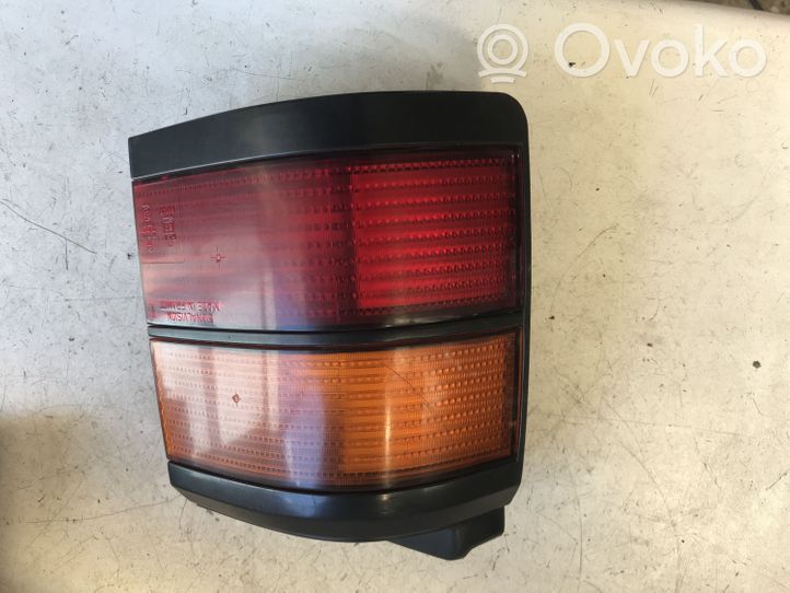 Volkswagen PASSAT B3 Rear/tail lights 333945111