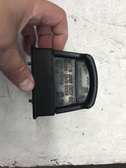 Toyota Corolla E80 Lampa oświetlenia tylnej tablicy rejestracyjnej 12224