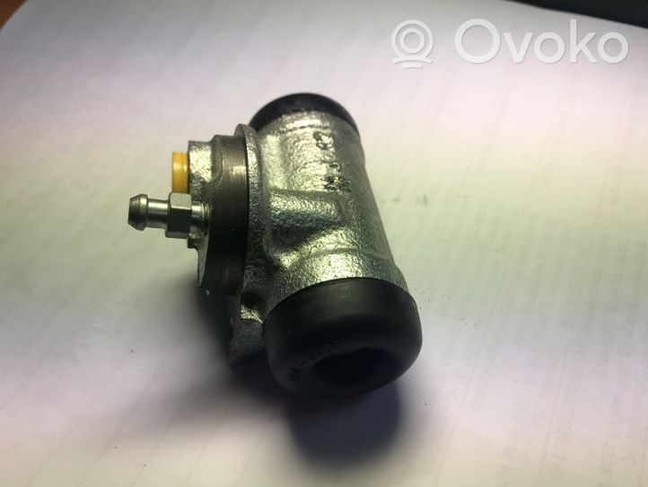 Renault 19 Cilindro freno posteriore 4582