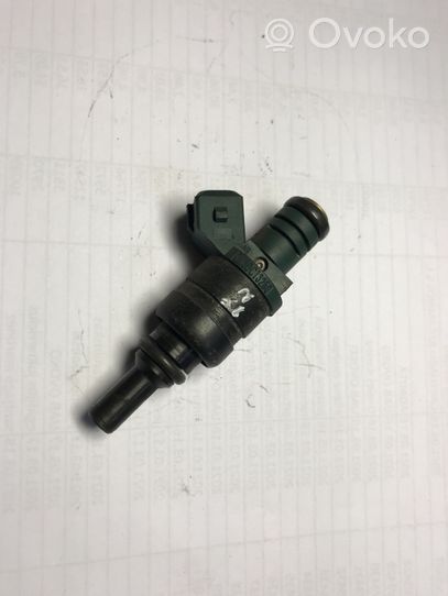 KIA Rio Injecteur de carburant 0K30C13250