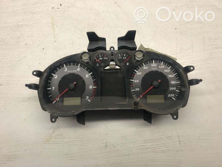 Seat Ibiza III (6L) Compteur de vitesse tableau de bord 110080104009A