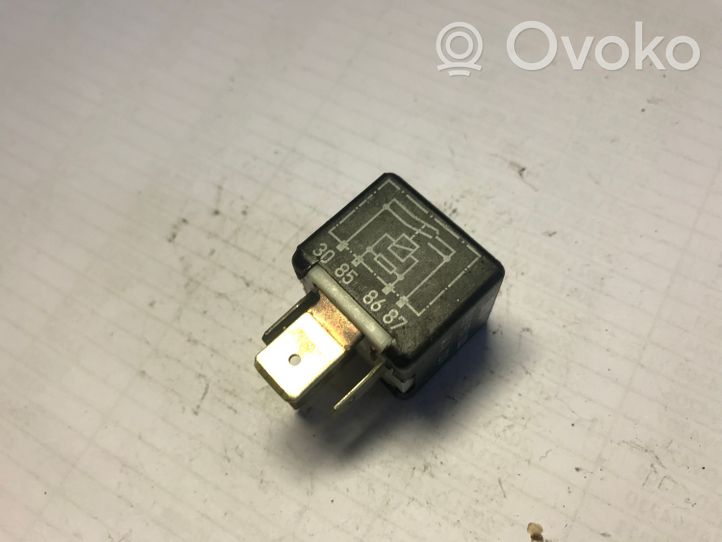 Audi A4 S4 B5 8D Other relay 443951253J