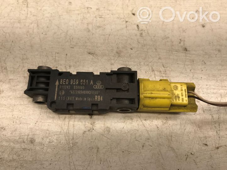 Audi A4 S4 B6 8E 8H Gaisa spilvenu trieciensensors 8E0959651A