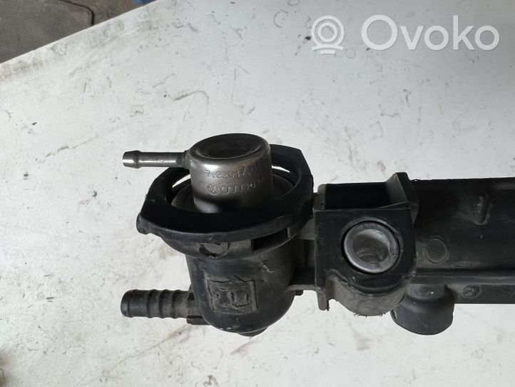 Audi A3 S3 8L Fuel injector supply line/pipe 037133035H