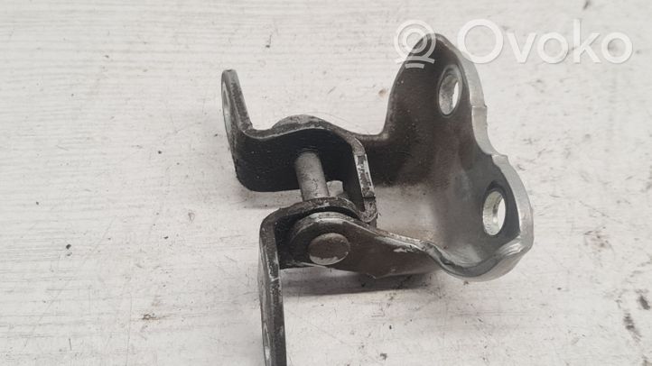 Toyota Avensis T250 Rear door upper hinge 