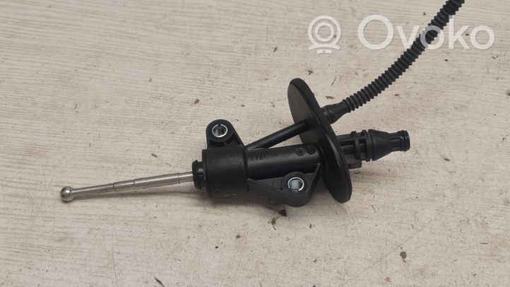 Opel Meriva B Główny cylinder sprzęgła 55565462