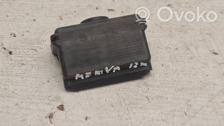 Opel Meriva B Mocowanie akumulatora 13278315