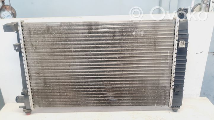 Mercedes-Benz A W168 Radiateur de refroidissement 1685002002