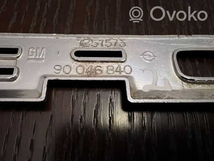 Opel Rekord E2 Manufacturers badge/model letters 90046840