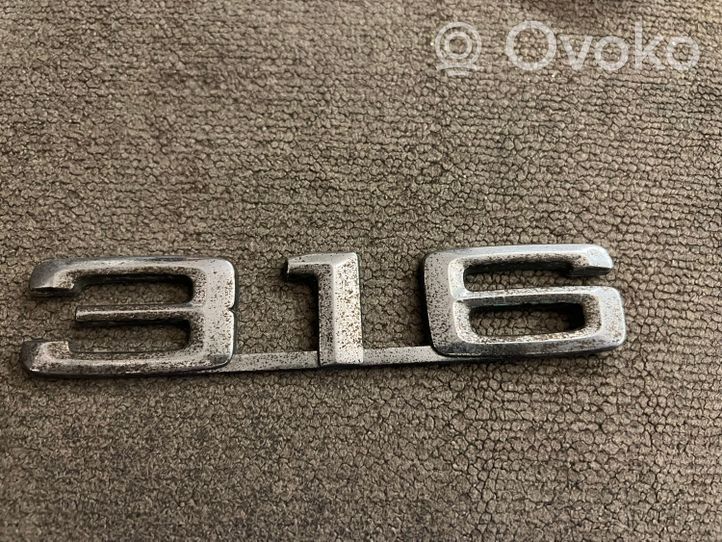 BMW 3 E30 Logo, emblème de fabricant 